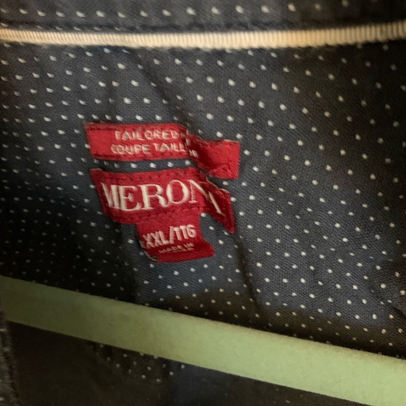 Merano dotted button down.  Excellent condition. - Picture 2 of 3